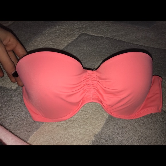 Victoria's Secret Other - Victoria secret swim suit top size 34B